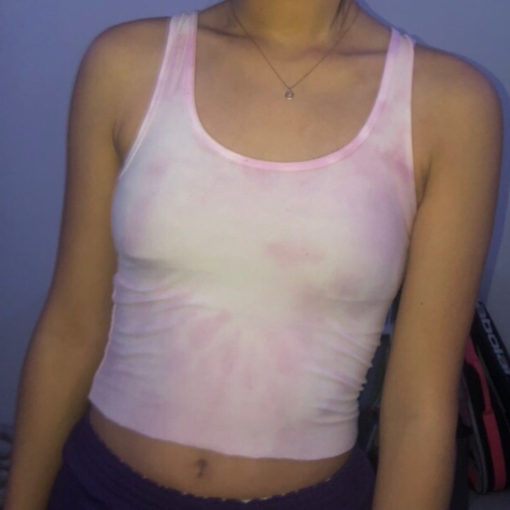 Tie dye tank! Pink